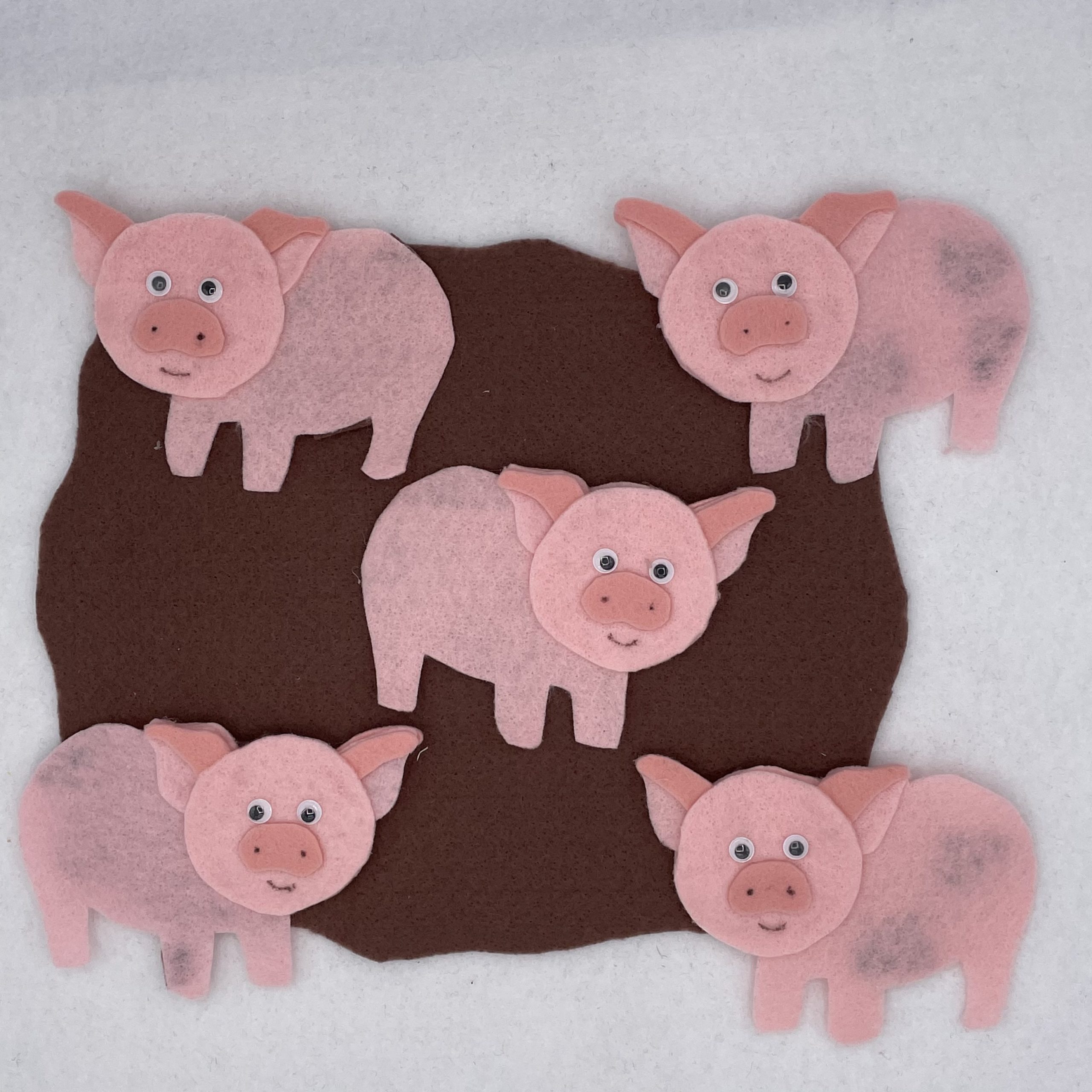 5 Little Muddy Pigs Felt Pattern - Image 2